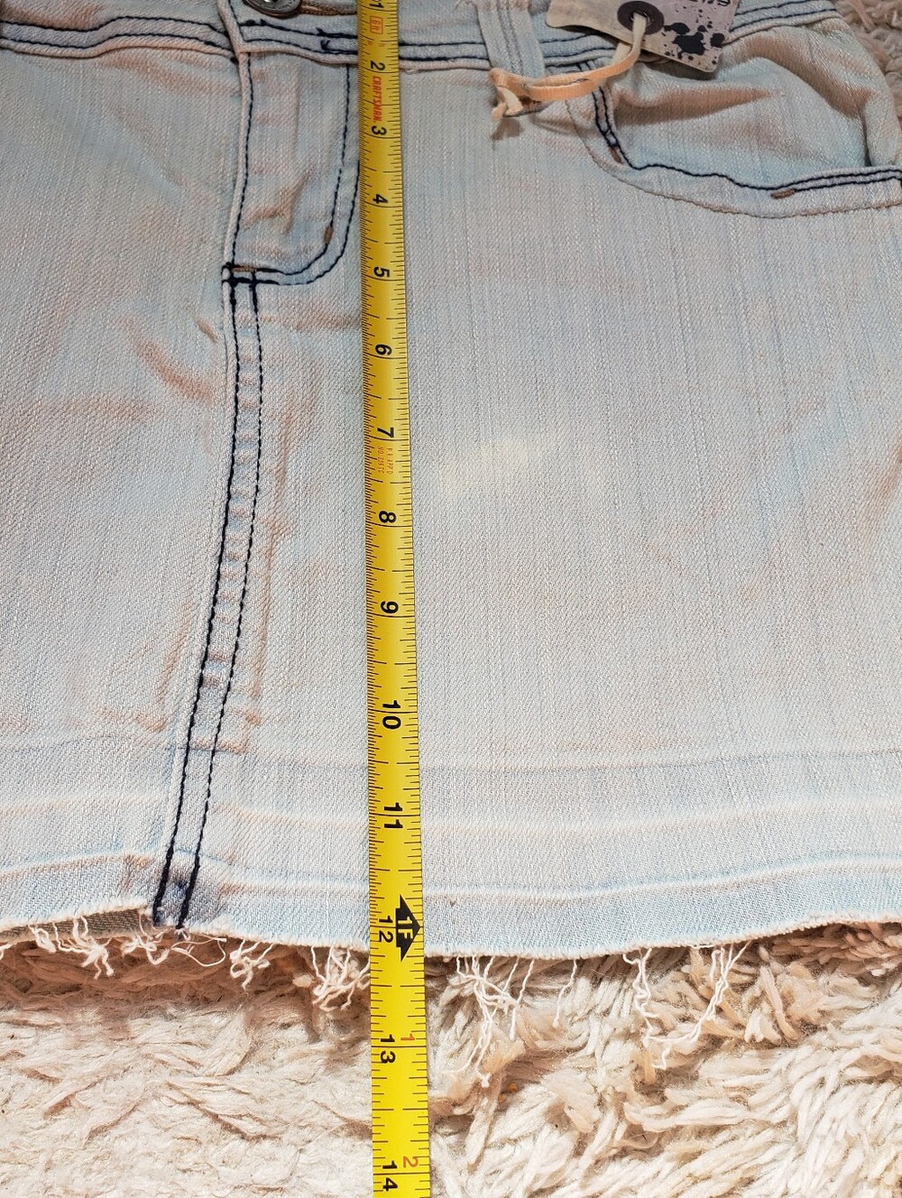 Vintage L.E.I. Mini Denim Skirt Size 9 Low Rise Raw Hem Grunge Light Wash Street - Picture 3 of 8